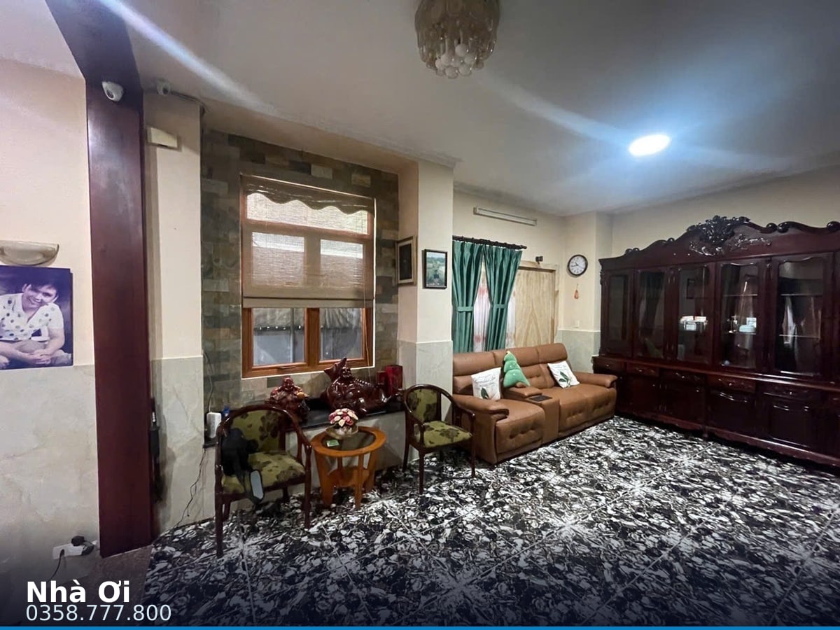 Nhà đất — Hoàng Dư Khương, Hòa Hưng, Quận 10 — 182m² · ngang 8m · 3 tầng — 47,2 tỷ