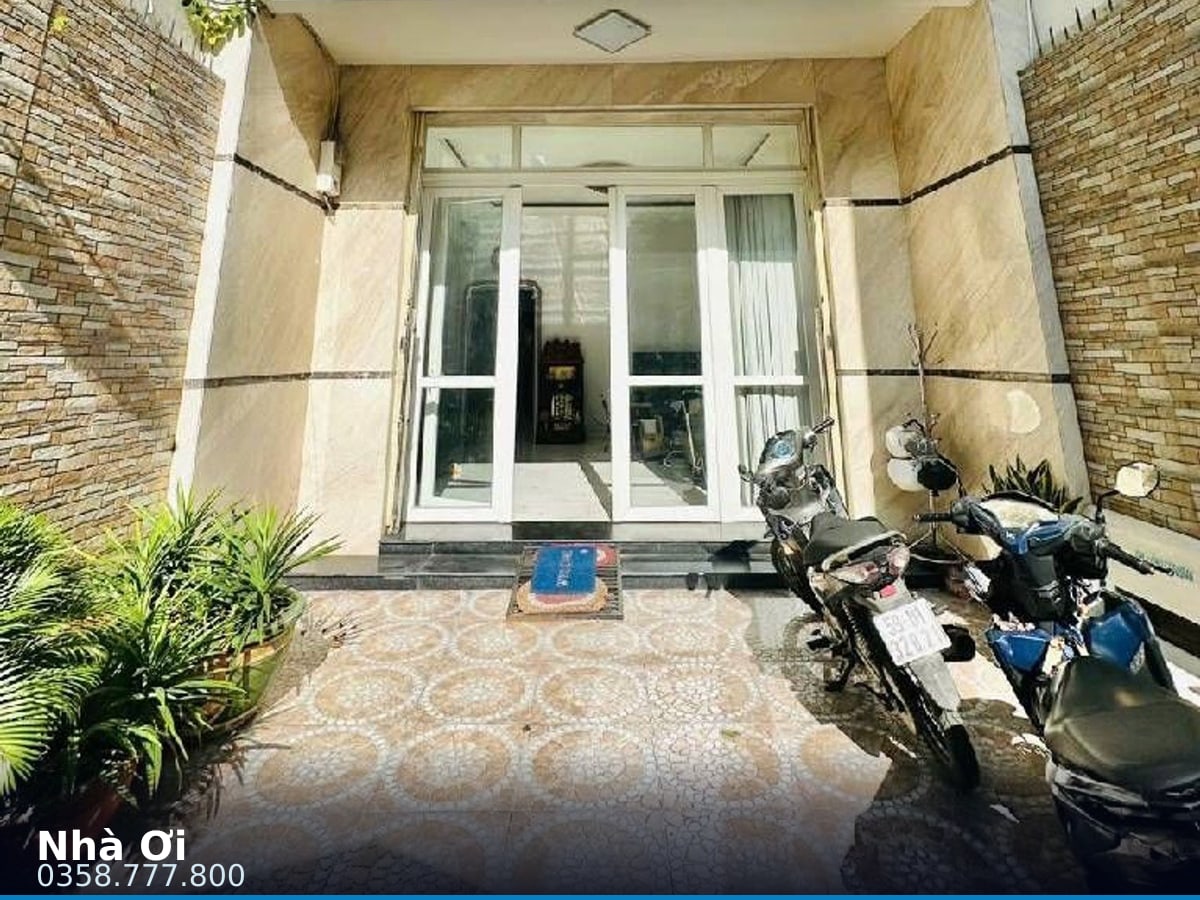 Nhà hẻm — 3 Tháng 2, Hòa Hưng, Quận 10 — 220m² · ngang 5m · 3 tầng — 55 tỷ