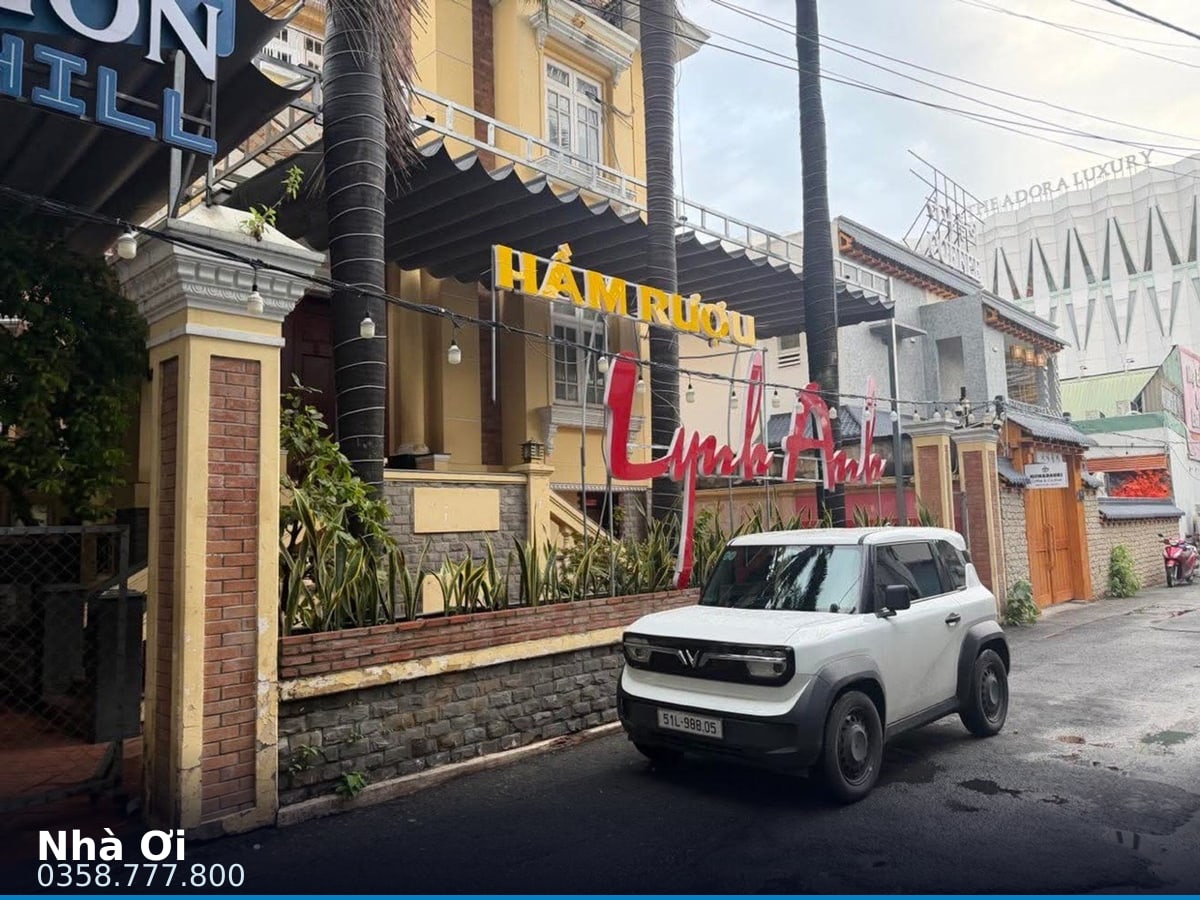 Nhà hẻm — Hoàng Văn Thụ, Phú Nhuận — 335m² · ngang 18m · 3 tầng — 98 tỷ