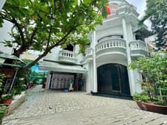 Nhà hẻm — Lâm Văn Bền, Tân Hưng, Quận 7 — 223m² · ngang 14m · 3 tầng — 29 tỷ