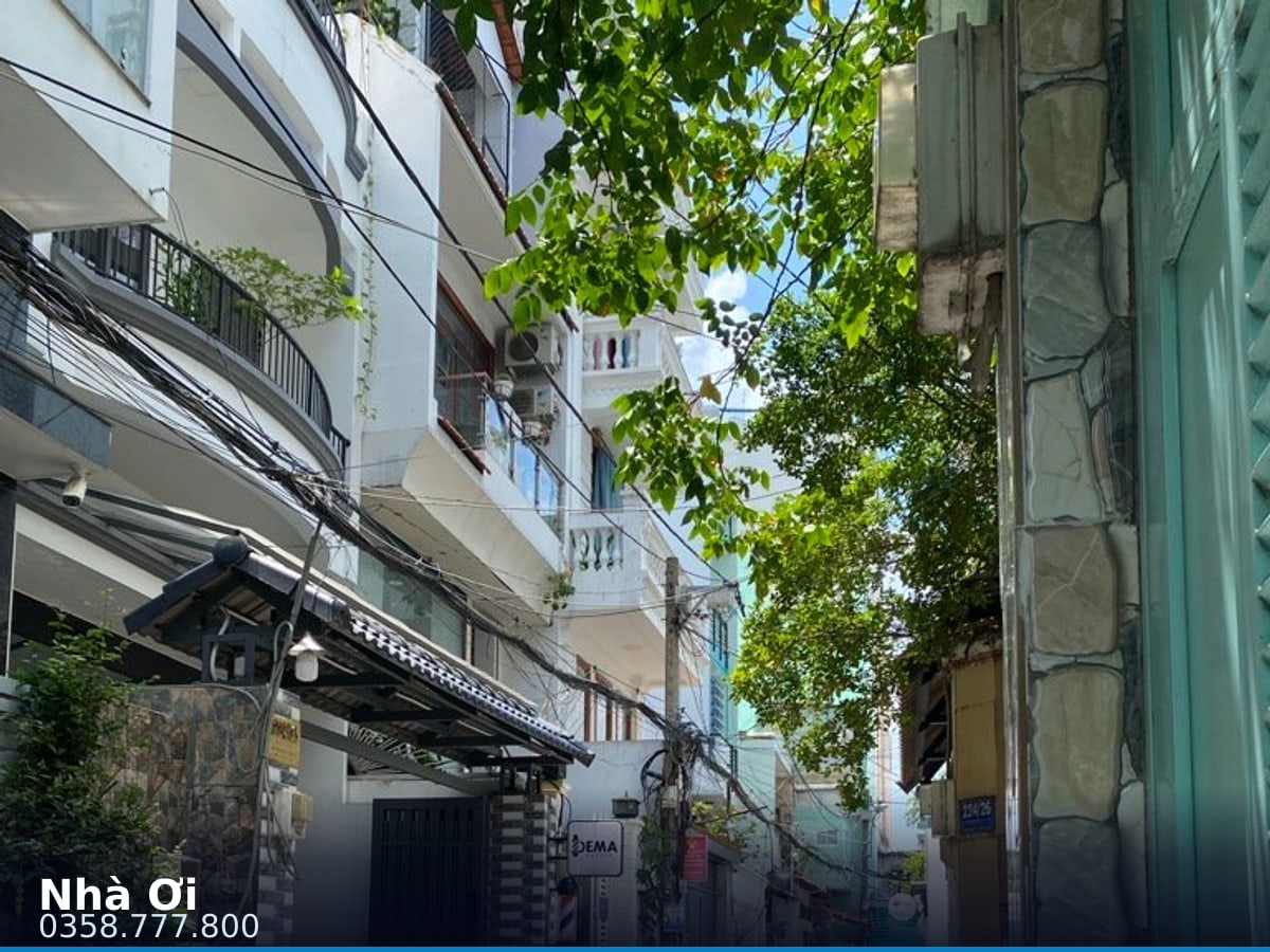Nhà hẻm — Lý Thường Kiệt, Hòa Hưng, Quận 10 — 105m² · ngang 8m · 3 tầng — 28 tỷ