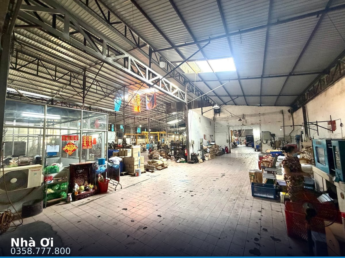 Nhà hẻm — Trịnh Đình Trọng, Tân Phú — 2907m² · ngang 8m · 1 tầng — 135 tỷ