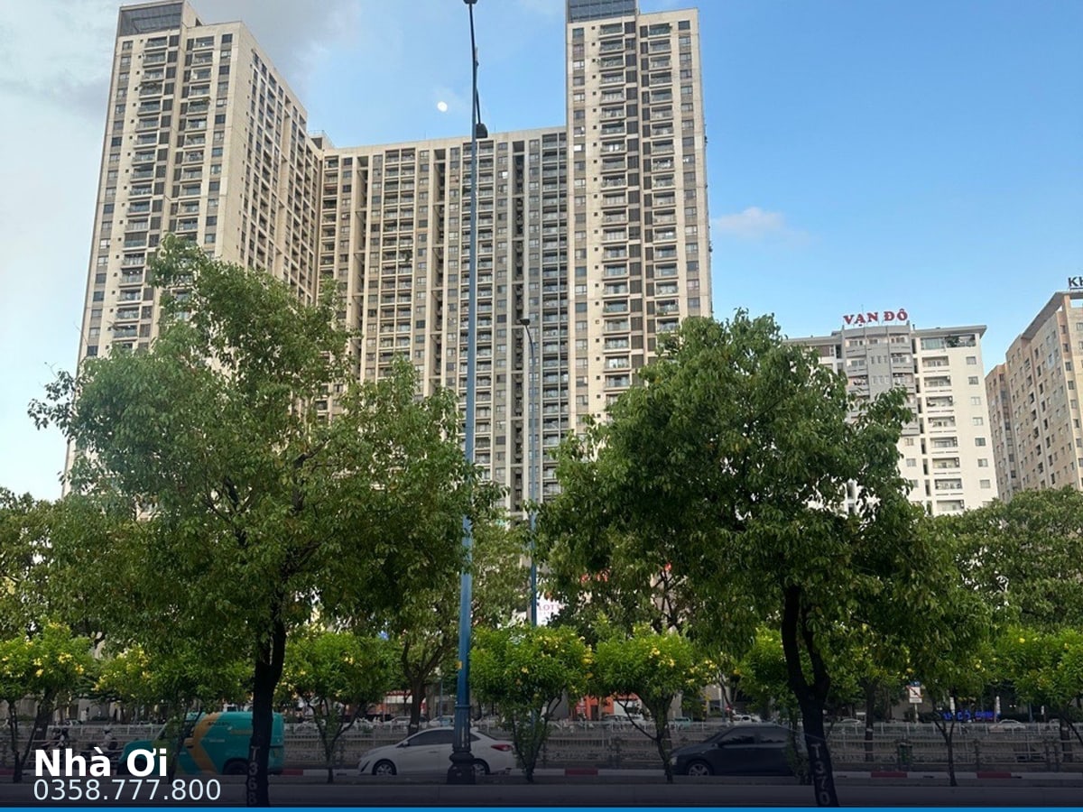 Nhà mặt tiền — Đại Lộ Võ Văn Kiệt, Cầu Ông Lãnh, Quận 1 — 415m² · ngang 14m · 3 tầng — 260 tỷ