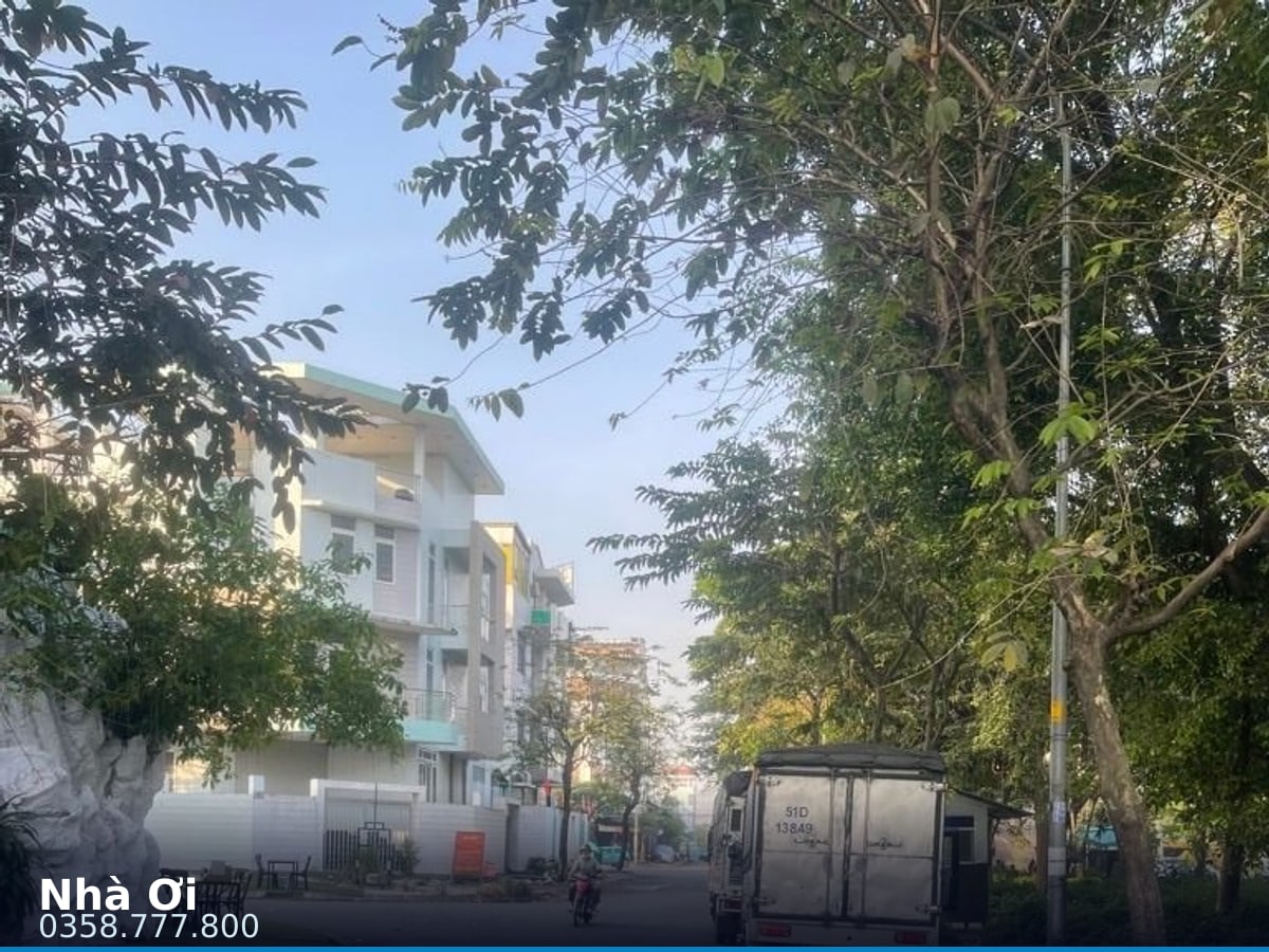 Nhà mặt tiền — Đường Số 2, Bình Hưng, Bình Chánh — 200m² · ngang 10m · 5 tầng — 32 tỷ