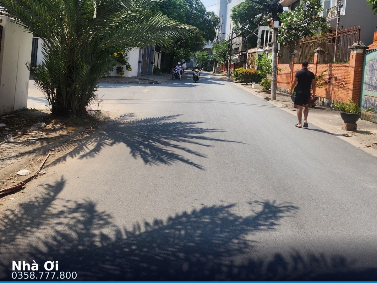 Nhà mặt tiền — Đường số 28 (KDC Phong Phú 5), An Nhơn, Gò Vấp — 308m² · ngang 15m · 4 tầng — 37 tỷ