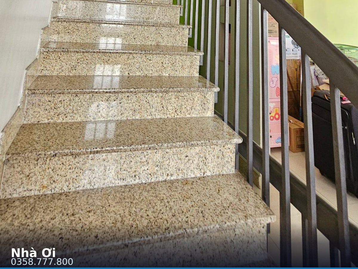 Nhà mặt tiền — Gò Ô Môi, Phú Thuận, Quận 7 — 200m² · ngang 6.5m · 4 tầng — 27,9 tỷ