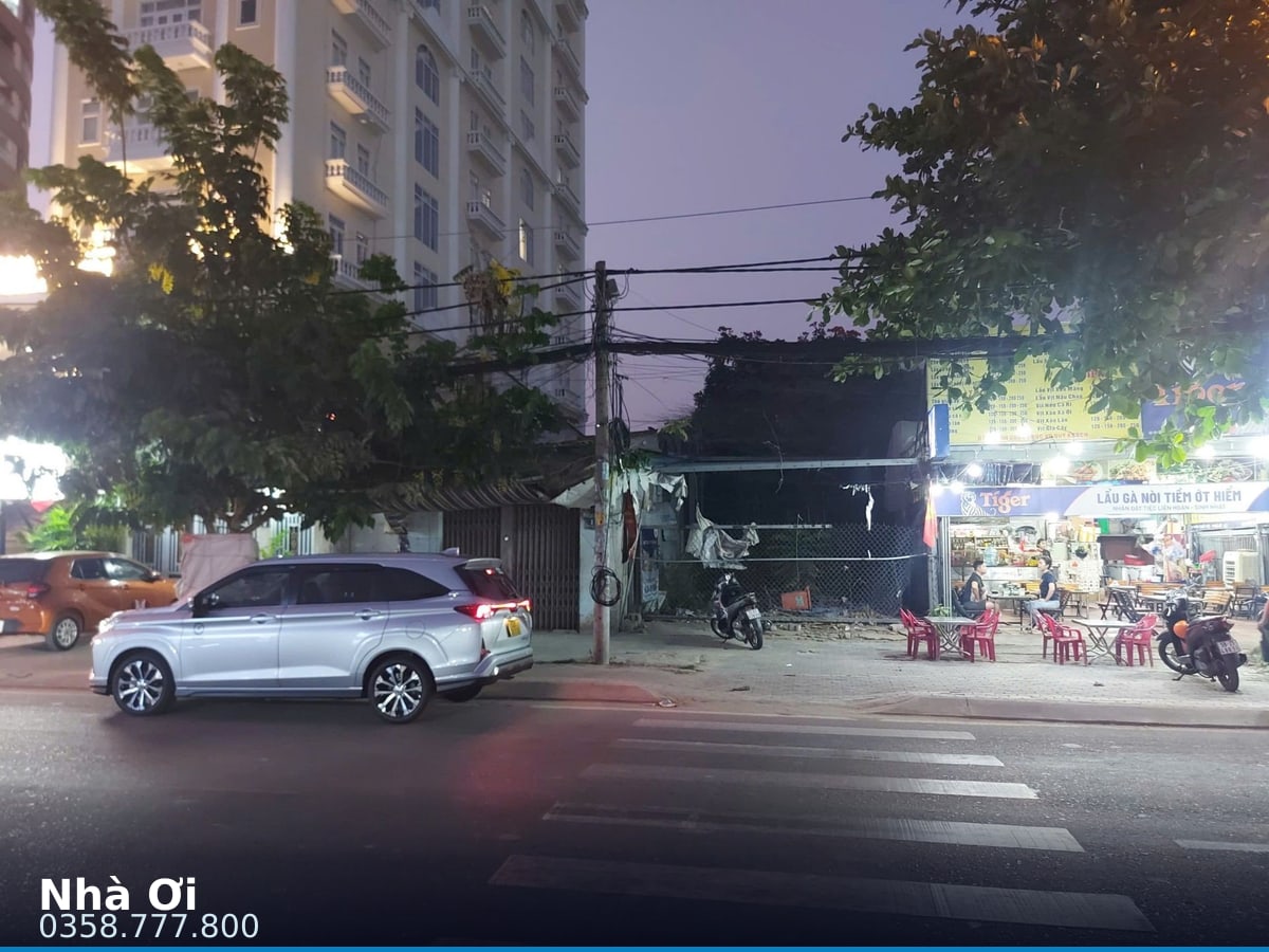 Nhà mặt tiền — Hoàng Quốc Việt, Phú Thuận, Quận 7 — 740m² · ngang 10.8m · 1 tầng — 112 tỷ