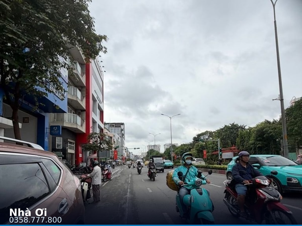 Nhà mặt tiền — Lê Đại Hành, Phú Thọ, Quận 11 — 108m² · ngang 3.7m · 3 tầng — 34 tỷ