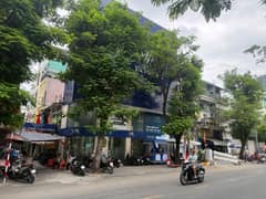 Nhà mặt tiền — Phan Văn Trường, Bến Thành, Quận 1 — 42m² · ngang 13.5m · 5 tầng — 30,3 tỷ