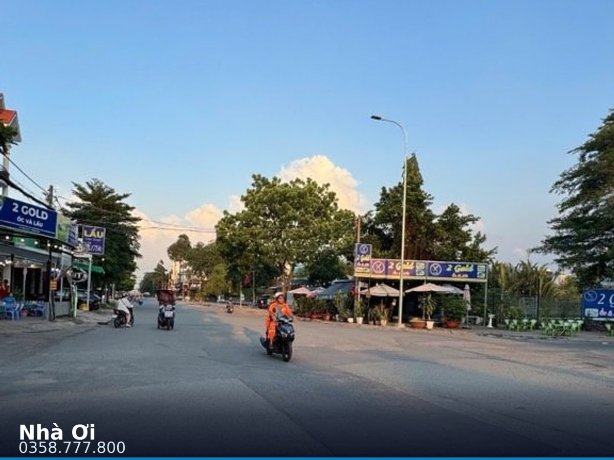 Nhà mặt tiền — rạch bà lớn, Bình Hưng, Bình Chánh — 331m² · ngang 24m · 3 tầng — 35 tỷ