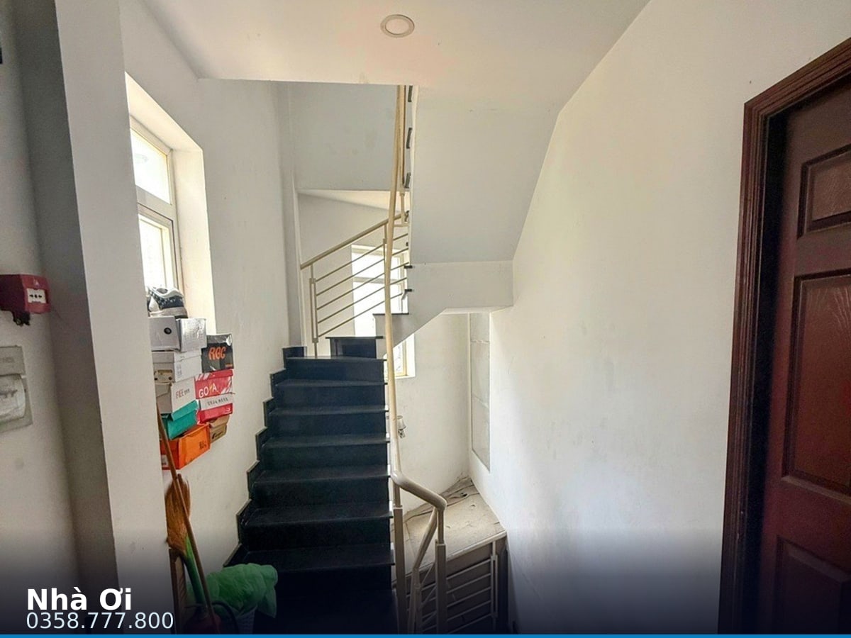 Nhà mặt tiền — Tôn Thất Thuyết, Xóm Chiếu, Quận 4 — 95.3m² · ngang 8m · 8 tầng — 31 tỷ